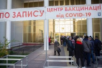 Больше всего кололись Pfizer, меньше &ndash; AstraZeneca: в Украине замедлились темпы вакцинации от COVID-19
