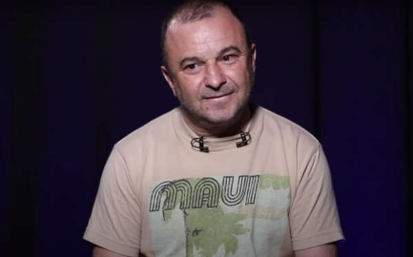 Пока Олег Винник лечится, его волчицы перебежали к Виктору Павлику и поблагодарили Репьяхова за мужа Пока Олег Винник лечится, его волчицы перебежали к Виктору Павлику и поблагодарили Репьяхова за мужа
