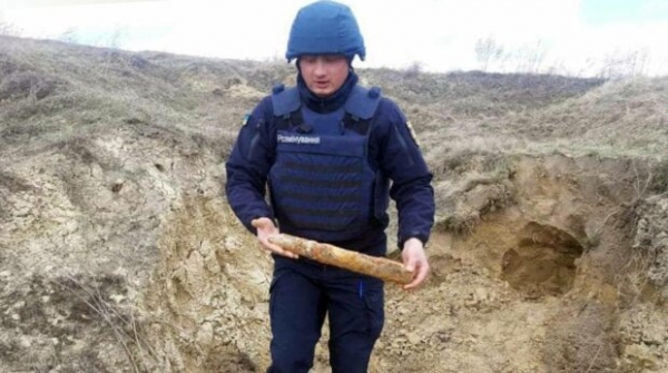 Главные новости за 7 апреля: в Минздраве меняют правила вакцинации, пока Донбасс чистят от боеприпасов Главные новости за 7 апреля: в Минздраве меняют правила вакцинации, пока Донбасс чистят от боеприпасов