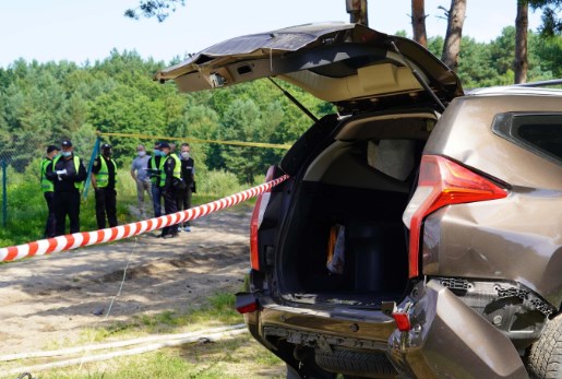 Во Львовской области на базе отдыха взорвался внедорожник Mitsubishi Pajero с бизнесменом
                                                                                