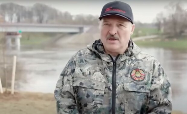 Путин и Лукашенко поздравили Украину с Днем Победы: "Всем гражданам мира"
