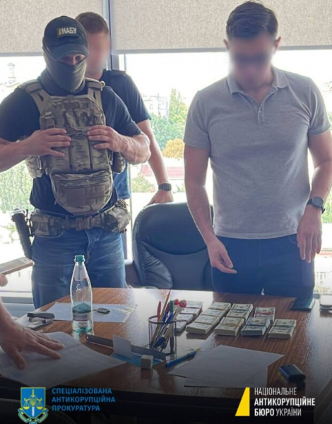 Нардеп от "Слуги народа" Анатолия Гунько поймали на получении взятки: обещал поделиться государственной землей Нардеп от "Слуги народа" Анатолия Гунько поймали на получении взятки: обещал поделиться государственной землей