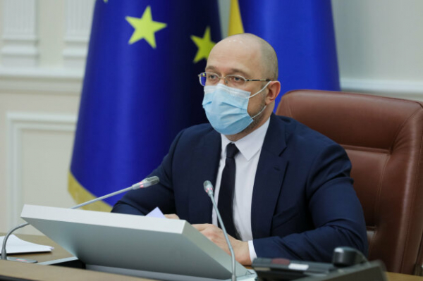 Кабмин заказал на 13 млн крафтовые конверты и коммутаторы Кабмин заказал на 13 млн крафтовые конверты и коммутаторы