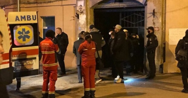 В Одессе прогремел мощный взрыв, людей срочно эвакуируют и разбирают завалы