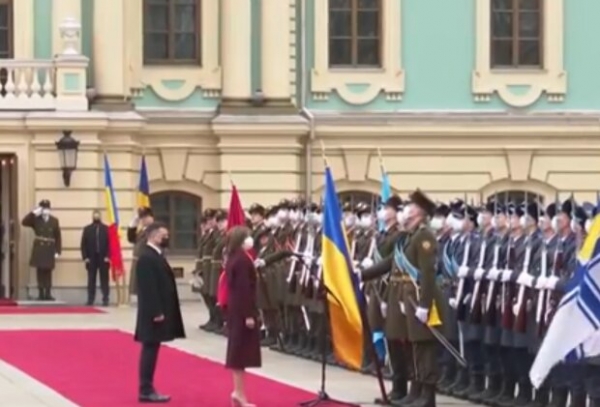 Зеленский встретил президентшу Молдовы Майю Санду с официальным визитом: о чем будут договариваться