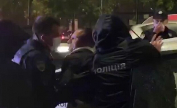 "Ну дай попісять...": буйная звезда донецкого "Шахтера" Шевчук сел пьяным за руль, копам пришлось надеть наручники