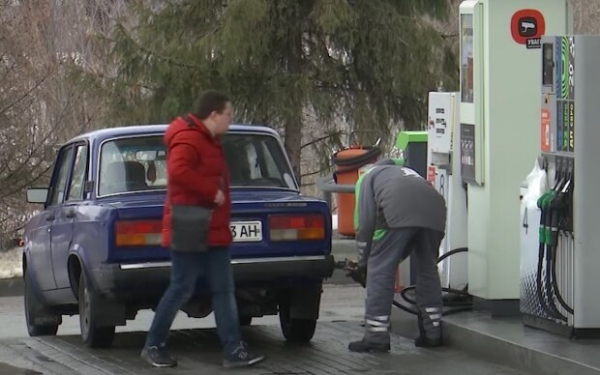 Грозит ли Украине дефицит и рост цен на топливо: эксперты дали прогноз на 2023 Грозит ли Украине дефицит и рост цен на топливо: эксперты дали прогноз на 2023