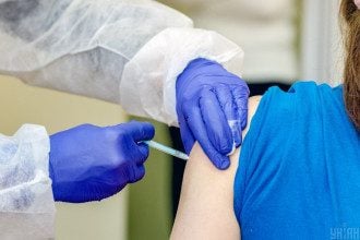 Украинцы останутся без зарплат до конца карантина за уклонение от вакцинации против COVID-19
Украинцы останутся без зарплат до конца карантина за уклонение от вакцинации против COVID-19