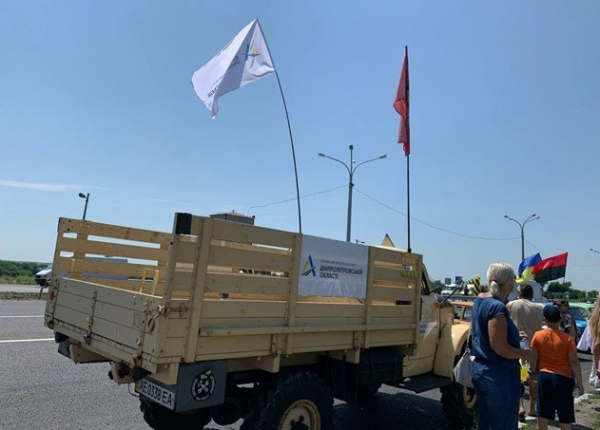 Ретроавтомобили испытали Дорогу Единства М-30, восстановленную в ходе "Большой стройки"
Ретроавтомобили испытали Дорогу Единства М-30, восстановленную в ходе "Большой стройки"