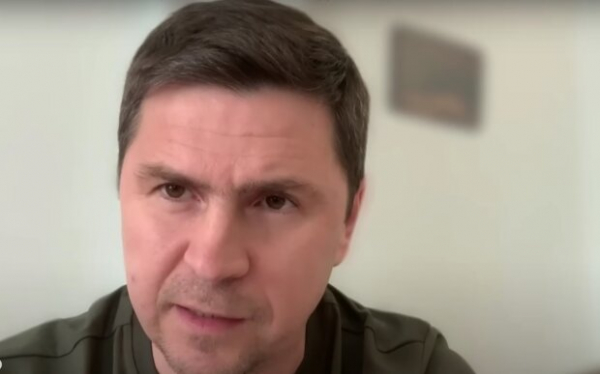 Михаил Подоляк намекнул оккупантам, что "хлопки" в Крыму - это только начало: "Карма найдет везде" Михаил Подоляк намекнул оккупантам, что "хлопки" в Крыму - это только начало: "Карма найдет везде"