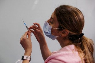 В Минздраве назвали количество доз COVID-вакцины, необходимое Украине

                        