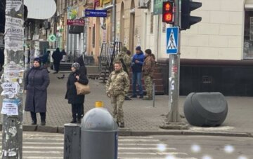 Массовые рейды ТЦК: что могут вручить мужчинам, которые обновили данные Массовые рейды ТЦК: что могут вручить мужчинам, которые обновили данные