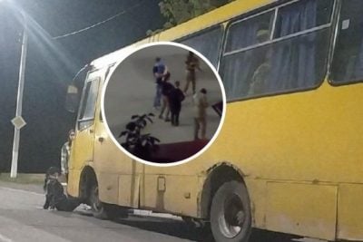 В ОРЛО женщина бросилась под автобус, в котором русские везли ее мужа на фронт
В ОРЛО женщина бросилась под автобус, в котором русские везли ее мужа на фронт