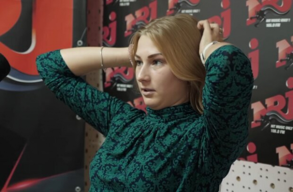 Катя Никитина из "Женского квартала" показала, как юмористы помогают ВСУ "денацифицировать" оккупантов: "Наша сила"