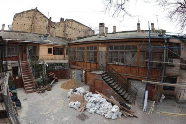 Уже совсем не смешно: что стало с одесской квартирой Михаила Жванецкого