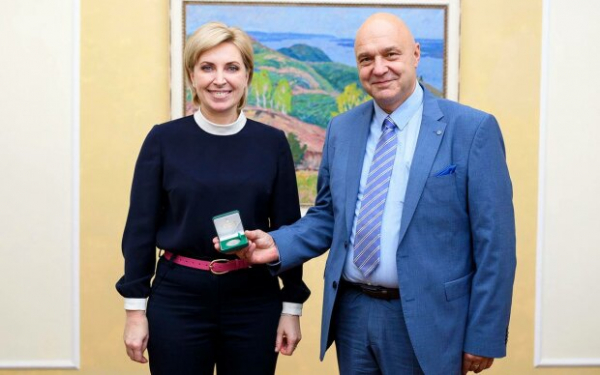 Ирина Верещук, Юлия Свириденко и Павел Рябикин: в Раде назначили новых министров Ирина Верещук, Юлия Свириденко и Павел Рябикин: в Раде назначили новых министров