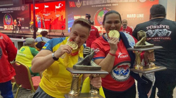 Красотка из ВСУ Лилия Занько стала пятикратной чемпионкой мира по армрестлингу: "Отвлекаемся..." Красотка из ВСУ Лилия Занько стала пятикратной чемпионкой мира по армрестлингу: "Отвлекаемся..."