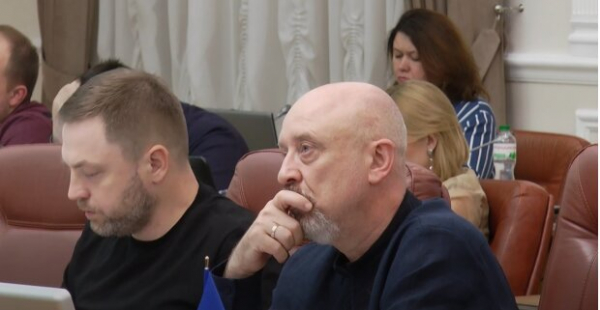 Налоговики будут контролировать банковские карты: что известно Налоговики будут контролировать банковские карты: что известно