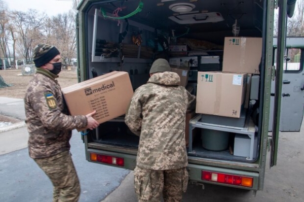 На Донбассе защитники Украины беззащитны перед коронавирусом: вакцинация едва началась На Донбассе защитники Украины беззащитны перед коронавирусом: вакцинация едва началась