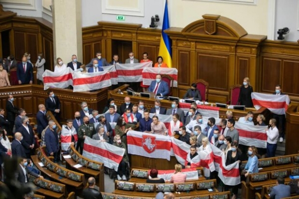 "Протестные" мигранты из Беларуси спровоцировали конфликт в Верховной Раде "Протестные" мигранты из Беларуси спровоцировали конфликт в Верховной Раде