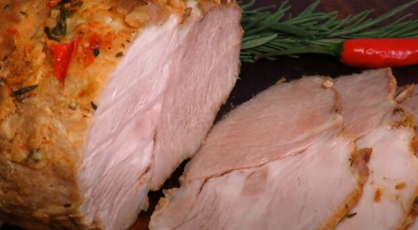Нежная, вкусная и легкая буженина, чтобы аппетит появился у всех сразу: идеальный рецепт на все года