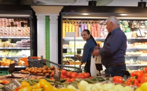 Суммы в чеках выросли на треть: в Украине рекордно подорожали фрукты, овощи и яйца