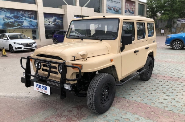 В Китае показали смесь УАЗа и Toyota Land Cruiser
В Китае показали смесь УАЗа и Toyota Land Cruiser