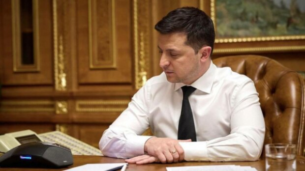 Владимир Зеленский рассказал, какая картошечка с котлетками запала в сердце: "Только с маслом, которое пахучее" Владимир Зеленский рассказал, какая картошечка с котлетками запала в сердце: "Только с маслом, которое пахучее"