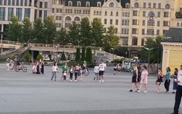 Главные новости за 25 июля: "Слуга народа" на Мальдивах, повестки на пляжах, 10-кратные пенсии и 33 млн на сериал, а не ВСУ