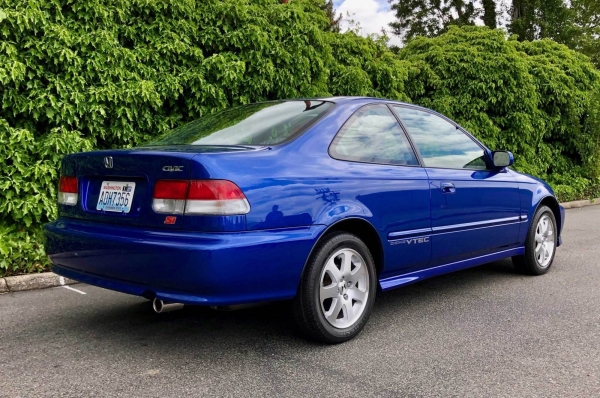 
Владелец неожиданно для себя продал старую Honda Civic за $50 000
 