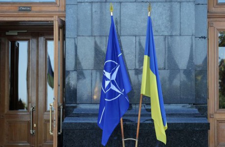 Кандидаты в канцлеры Германии назвали обещания о вступлении Украины в НАТО "легкомысленными" Кандидаты в канцлеры Германии назвали обещания о вступлении Украины в НАТО "легкомысленными"