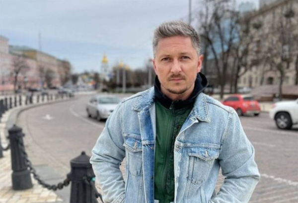 Александр Педан одел военную амуницию и отправился в Харьков и Изюм: "Туда прилетает постоянно" Александр Педан одел военную амуницию и отправился в Харьков и Изюм: "Туда прилетает постоянно"