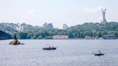 В Киеве может появиться новая канатная дорога через Днепр В Киеве может появиться новая канатная дорога через Днепр