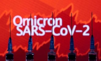 Штамм коронавируса Омикрон может не обнаруживаться ПЦР-тестами: как его определить

