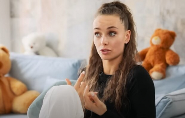 "Приглашал на яхту, звал в Москву": актер-предатель Гармаш пытался развратил Ксению Мишину "Приглашал на яхту, звал в Москву": актер-предатель Гармаш пытался развратил Ксению Мишину