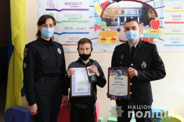 14-летний школьник помог копам раскрыть жуткое убийство: мать задушила и оставила в лесу