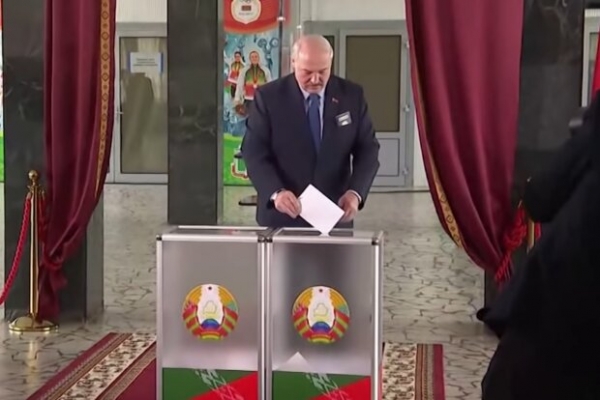 Лукашенко получил тревожное предзнаменование из Украины: "Если протесты будут продолжаться..." Лукашенко получил тревожное предзнаменование из Украины: "Если протесты будут продолжаться..."