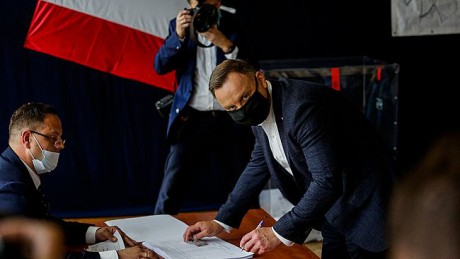Во втором туре выборов президента Польши по результатам экзит-пола победил Дуда Во втором туре выборов президента Польши по результатам экзит-пола победил Дуда