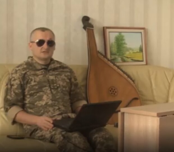 Военный психолог потерял на войне зрение и ногу, но не жажду к жизни - победы Александра Дармороса