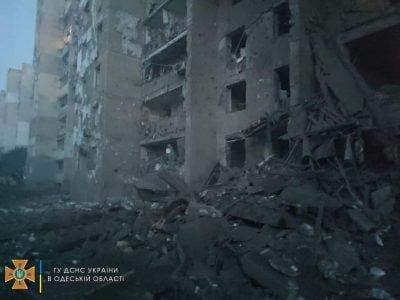 Ракетный удар по жилой 9-этажке в Одесской области: 14 человек погибли, еще 30 - пострадали
