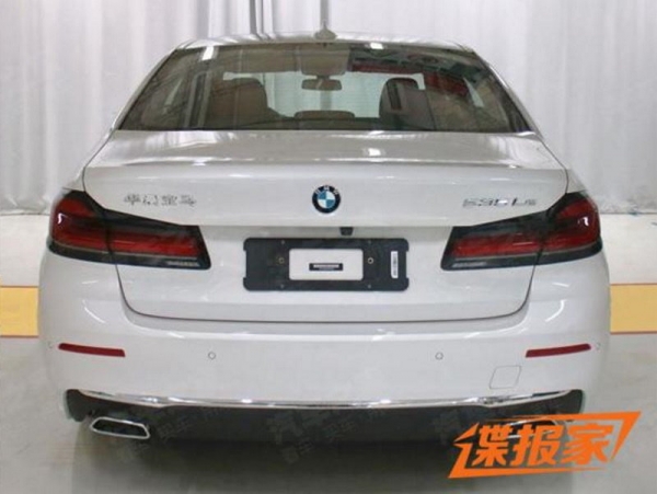 
Китайцы раскрыли новую BMW 5 и электрический BMW X3. Живые фото
 