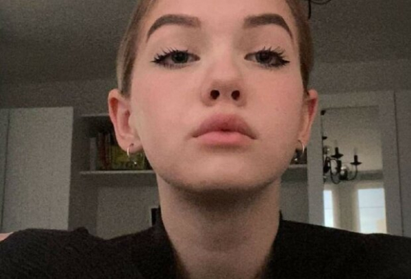 Дочь Жени Кошевого из "Квартала 95" показала, как сделала губки еще до 16 лет: мама поддержала