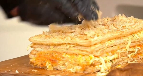 Соленый "Наполеон" с курицей: Руслана Писанка открыла свои секреты приготовления праздничной закуски Соленый "Наполеон" с курицей: Руслана Писанка открыла свои секреты приготовления праздничной закуски
