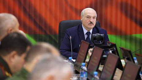 Лукашенко: РФ окажет всестороннюю помощь по обеспечению безопасности Беларуси Лукашенко: РФ окажет всестороннюю помощь по обеспечению безопасности Беларуси