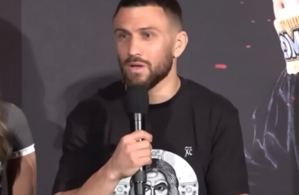 Василия Ломаченко отстранили от бокса после поражения абсолютному чемпиону: что произошло Василия Ломаченко отстранили от бокса после поражения абсолютному чемпиону: что произошло