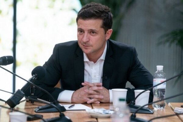 Зеленский решил встретиться со журналистами
Зеленский решил встретиться со журналистами