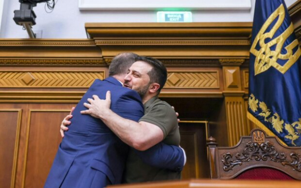 Главное за 22 мая: точка в скандале с Польшей на Евровидении, обстрел Дуды в Киеве, арест звезды "МастерШеф" и Федишин на Мальдивах Главное за 22 мая: точка в скандале с Польшей на Евровидении, обстрел Дуды в Киеве, арест звезды "МастерШеф" и Федишин на Мальдивах