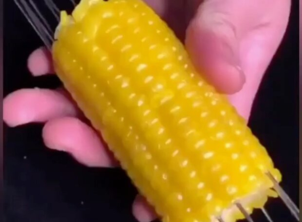 Эта кукурузка тает во рту: как вкусно приготовить летнее лакомство Эта кукурузка тает во рту: как вкусно приготовить летнее лакомство