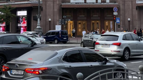 Останетесь без денег и без машины: украинцев предупредили о мошенниках - ведуться буквально все Останетесь без денег и без машины: украинцев предупредили о мошенниках - ведуться буквально все