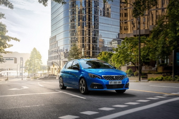 Peugeot 308 обзавелся цифровыми приборами и новыми опциями
Peugeot 308 обзавелся цифровыми приборами и новыми опциями